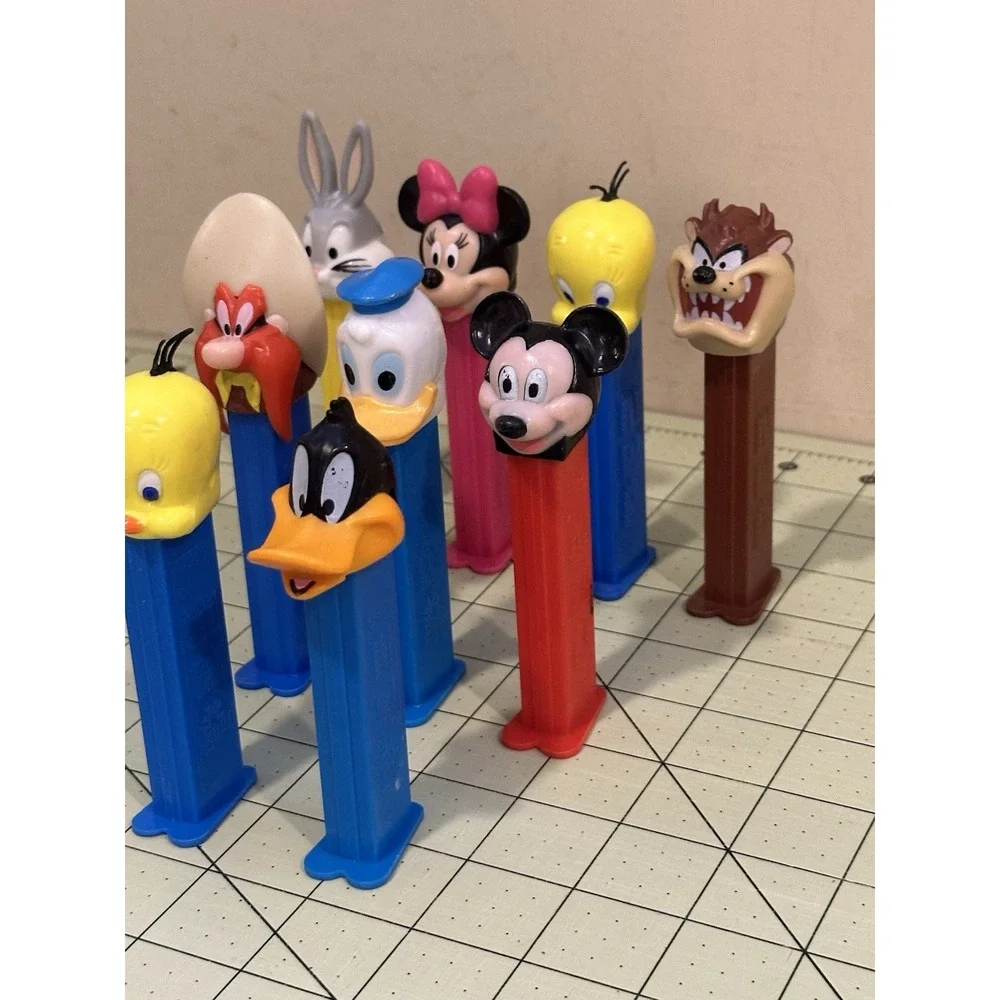 vintage pez dispensers (‎ Disney & Looney Tunes )
